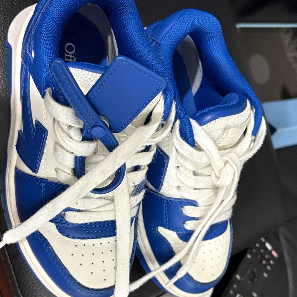 Off-White Kids Blue and White Sneakers